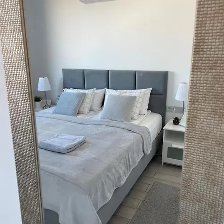 Ocean Garden Sunset - Heated Swimming Pool Free Wifi Apartmán