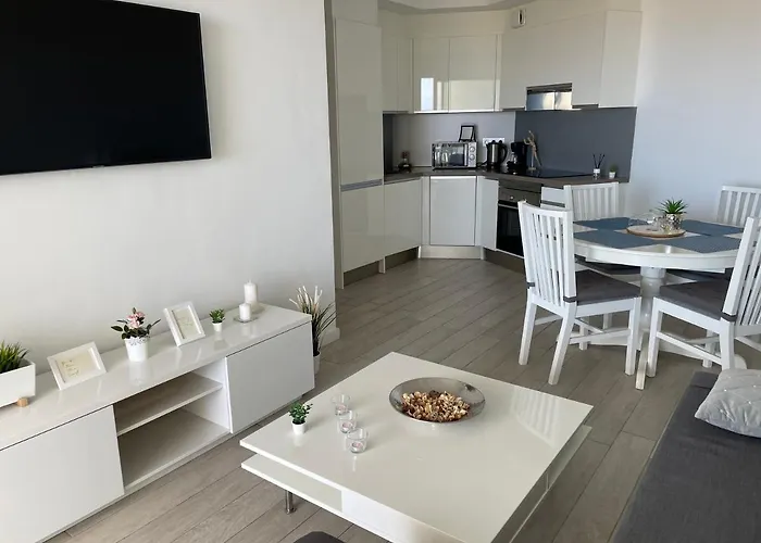 Апартаменты Ocean Garden Sunset - Heated Swimming Pool Free Wifi