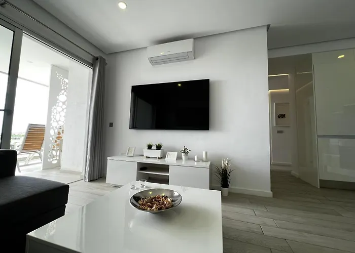 Ocean Garden Sunset - Heated Swimming Pool Free Wifi 公寓 阿德耶